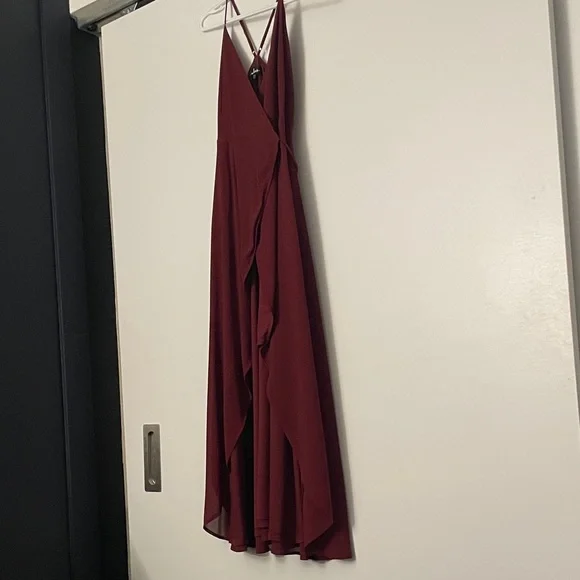 Lulu’s Elegant Burgundy Women's Dress - Picture 3 of 4